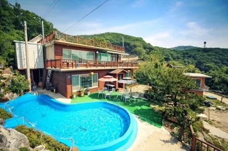 Ganghwa Pine Leaf Pension Отели рядом с достопримечательностью «Манисан»