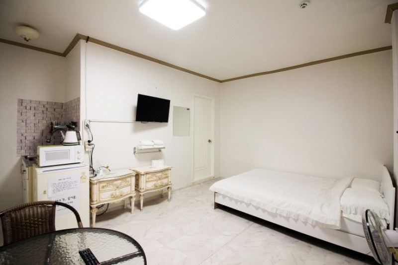 2. 삼척 인펜션..