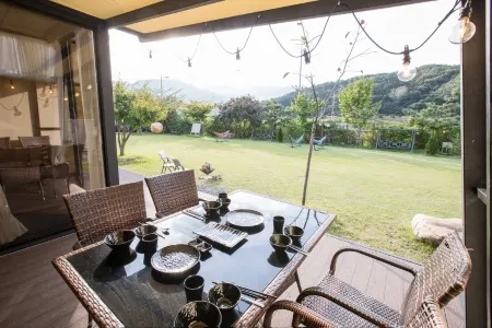 Cheongdo Havi Caravan Glamping Pool Villa