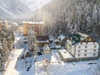 Gorskij Dom Hotel فنادق في دومباي