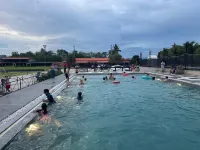 ไร่เยาวเรศ - ที่มีสระว่ายน้ำ