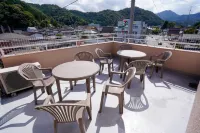 Kotobuki House 3F Building with Sky View Terrace Hotels in Tsuru