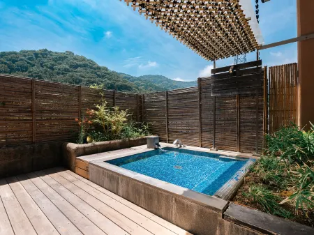 Onsen Yado Uoki Отели рядом с достопримечательностью «Nishimura Kyotaro Memorial»