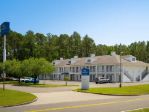 Baymont by Wyndham Kingsland Hotels in Kingsland