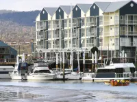 Mantra Charles Hotel Launceston Hotels near Quercus Park