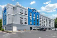Comfort Inn & Suites Voorhees/Mt. Laurel Hotels in Echelon