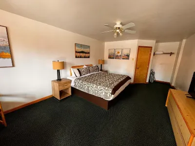 Lone Eagle Lodge Hotels in Grand Lake