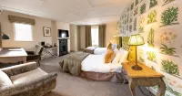 The Swan Inn Hotels in Hindhead