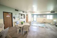 Quality Inn & Suites Watertown Near Prairie Lakes Ice Arena Hotels in Rauville Township