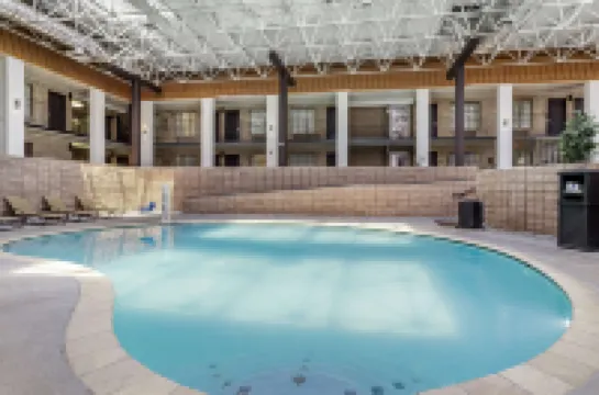 Best Western of Alexandria Inn  Suites  Conference Center Hoteles en Alexandría