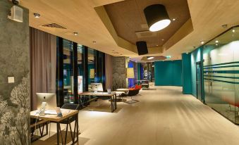 Novotel Krasnoyarsk Tsentr Hotel