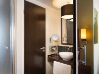 Leonardo Hotel Berlin Hotels near Patrick Hellmann