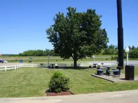 Days Inn by Wyndham Calvert City/Paducah East Hotels in Calvert City