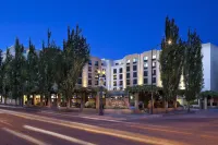 Courtyard Portland Downtown/Convention Center Hotels near Lakeside Gardens