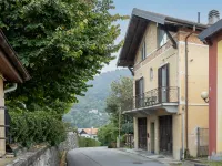Adele Hotel in zona Ponte sospeso sul torrente Cannobino