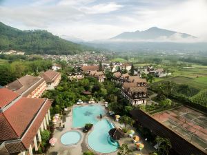 Royal Hotel and Villa Batu