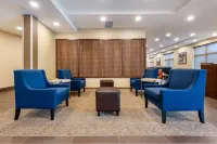 Comfort Inn & Suites Hotels in Ashfield-Colborne-Wawanosh