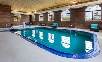 Days Inn by Wyndham Iron Mountain