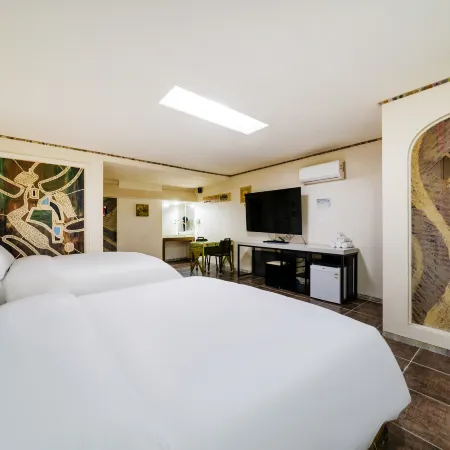 Songtan Hotel Aria Отели рядом с достопримечательностью «Авиа База Осен»