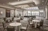 Hilton Sacramento Arden West Hotels in McClellan Park