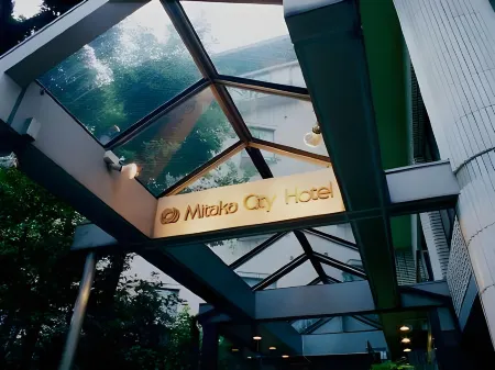 Mitaka City Hotel Отели рядом с достопримечательностью «Reversible Destiny Lofts MITAKA»