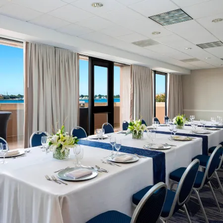 Sheraton Norfolk Waterside Hotel