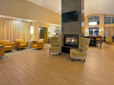 Hampton Inn & Suites Cleveland/Independence Hotels in Independence