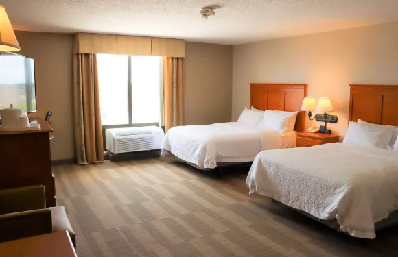 蒂博希爾頓歡朋旅館&套房酒店