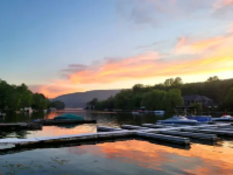 Stay in the heart of Greenwood Lake minutes away from the lake Hotels in Warwick