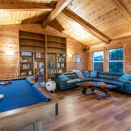 Spacious * Ocean View * Walking Trail to Beach * Hot Tub