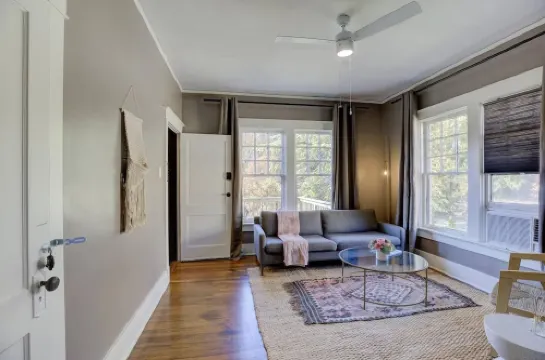 Vintage Boho Apartment in Great Midtown Location!