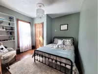 Charming Farmhouse in the Orchards near Lake Mich!