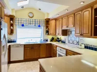 Large Palo Alto Home, Pool, 5 beds/3 baths, in the Heart of Palo Alto