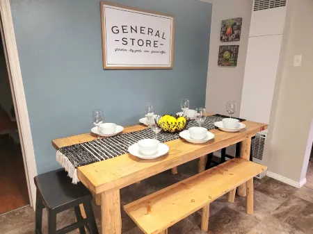 Tranquil 3 Bedroom, 2 Bath Home Near Scenic River Walk!