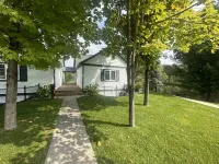 Cozy & Private 2 Bedroom / Chief Golf Cottages Upper Condo / Spectacular Views!