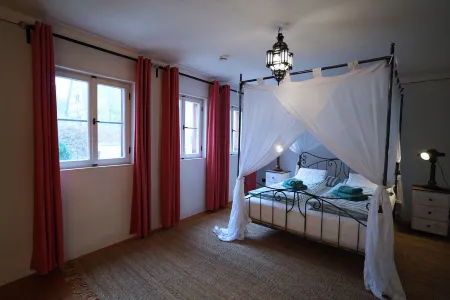 Rent one of the oldest houses in Weissenburg's old town, for up to 9 people