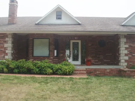 Spacious Home, Awesome View, Close to Lakes, Comfortably Sleeps 18 People