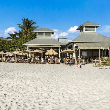 Beachfront condo directly on Holmes beach