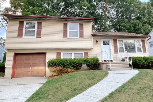 Cozy 4-bedroom house in North Cape May with WiFi, AC, sleeps 8