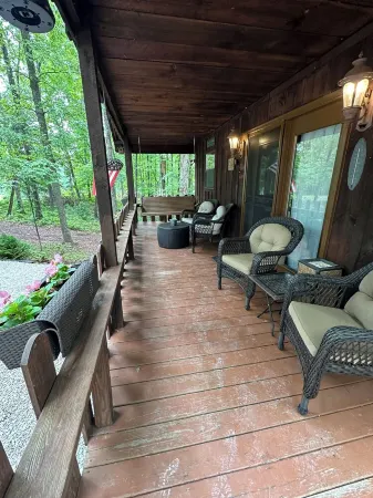 Newly renovated 2 bedroom cabin near Cave Run Lake & Red River Gorge