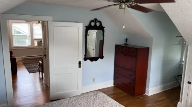 Bristol Short Stay, Music, Nascar, Casino, 1Bdrm King Size, Queen Sleeper Sofa.