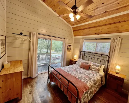 Cozy Country Cottage; Family RetreatJust minutes from Circle T ハミルトンのホテル