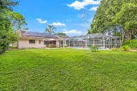 Private 3 Bed 2.5 Bath, Solar Heated Pool, Hot Tub & Billiards! Over 2,000 sqft!