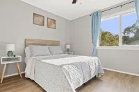 Stunning 4/2 Ranch Style Home near Tampa Bay 블루밍데일 힐스 공원 주변 호텔