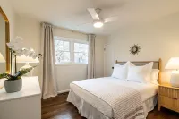 Stylish & Comfy North Hills Getaway!