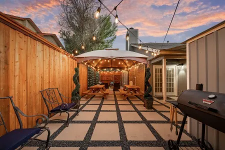 DISCOUNTED! Modern & luxury Home. TOTALLY RENEWED!! Отели в г. Мескит