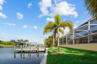 Luxury GULF access! DOCK/SPA/Pool/GAME ROOM