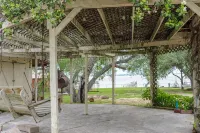 Lake front property on main body of the lake,we still have water!With Game Room!
