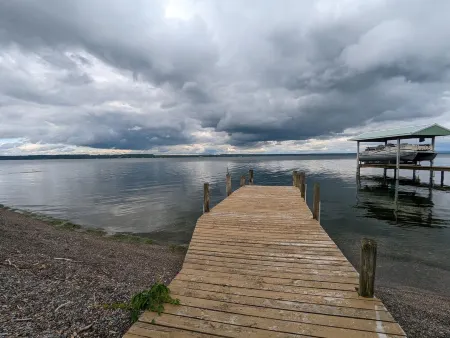 Finger Lakes Cottage Getaway Отели в г. Дженива