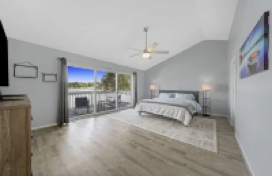 Stunning Lakefront Home on the Chain O'Lakes! ★ Amazing Views & Newly Rehabbed